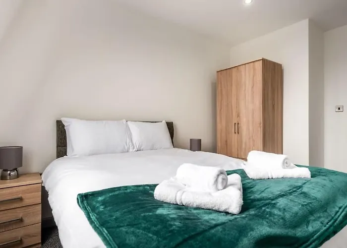 Modern 1 Bed Budget Apartment In Central Halifax