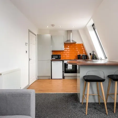 Modern 1 Bed Budget Apartment In Central Halifax Exterior photo