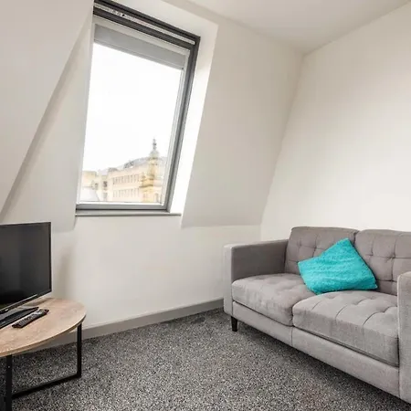 Modern 1 Bed Budget Apartment In Central Halifax Exterior photo