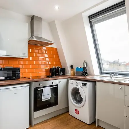 Modern 1 Bed Budget Apartment In Central Halifax Exterior photo
