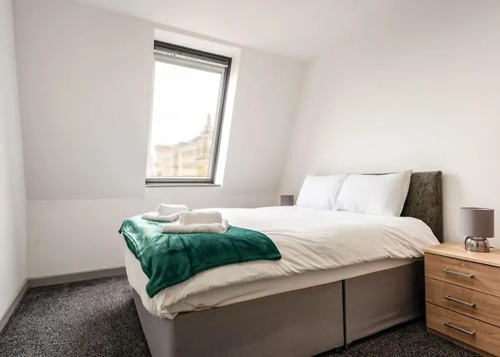 Modern 1 Bed Budget Apartment In Central Halifax
